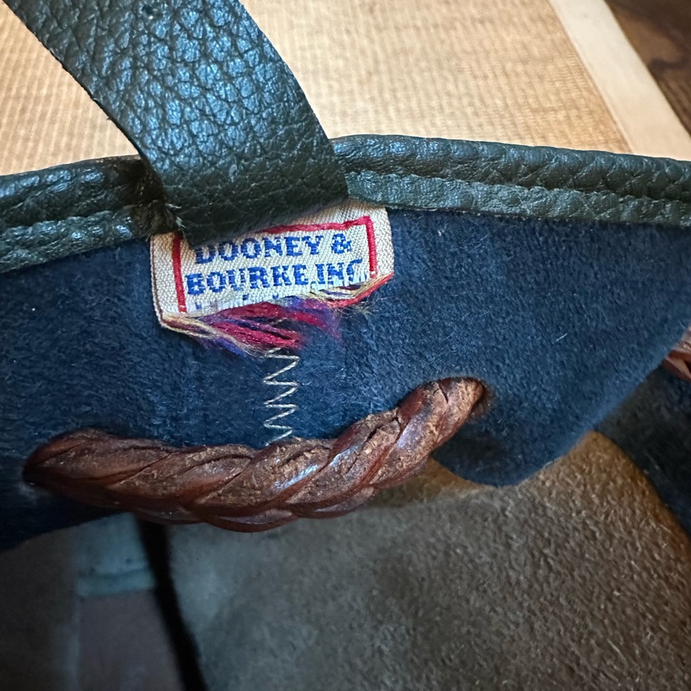 Vintage 1980s Dooney & Bourke all weather pebbled leather drawstring bag - Picture 8 of 14